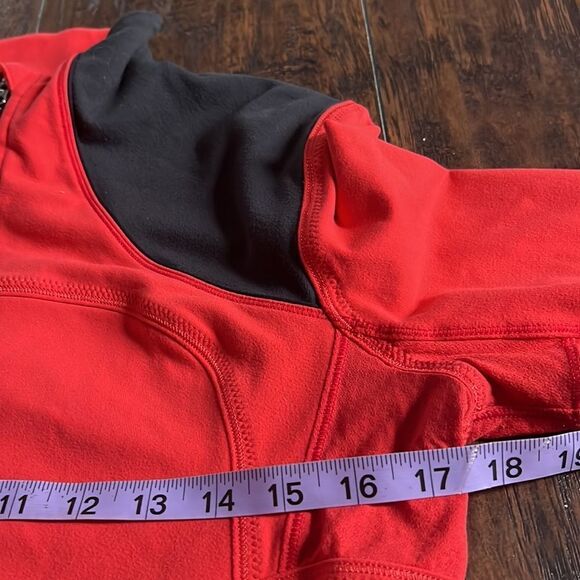Lululemon Women's Forme Jacket *Brushed Love Red / Deep Coal Size 8 Stretch GUC - Picture 9 of 11